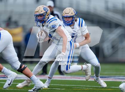 Thumbnail 1 in Alamo Heights vs. Liberty Hill (UIL 5A D2 Region 4 Semifinal) photogallery.