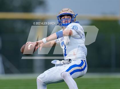 Thumbnail 3 in Alamo Heights vs. Liberty Hill (UIL 5A D2 Region 4 Semifinal) photogallery.