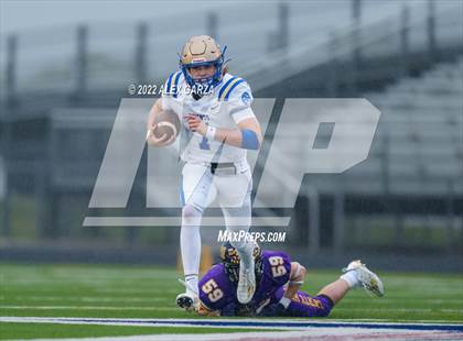 Thumbnail 2 in Alamo Heights vs. Liberty Hill (UIL 5A D2 Region 4 Semifinal) photogallery.