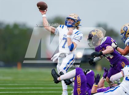 Thumbnail 1 in Alamo Heights vs. Liberty Hill (UIL 5A D2 Region 4 Semifinal) photogallery.