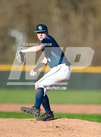 Thumbnail 1 in Bishop Grimes vs Syracuse photogallery.