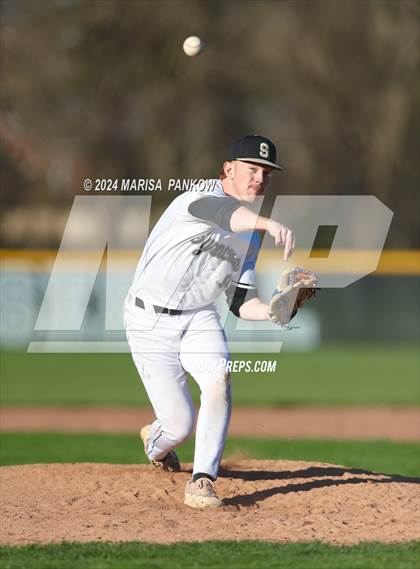 Thumbnail 3 in Bishop Grimes vs Syracuse photogallery.