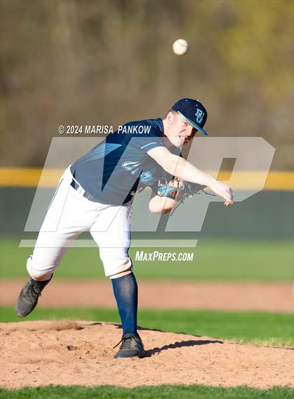Thumbnail 2 in Bishop Grimes vs Syracuse photogallery.