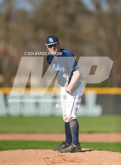 Thumbnail 1 in Bishop Grimes vs Syracuse photogallery.