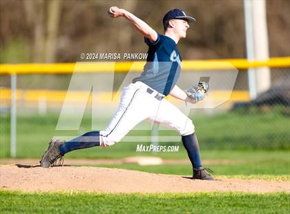 Thumbnail 3 in Bishop Grimes vs Syracuse photogallery.