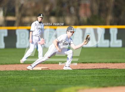 Thumbnail 2 in Bishop Grimes vs Syracuse photogallery.