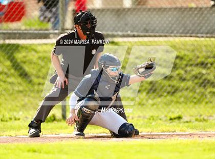 Thumbnail 2 in Bishop Grimes vs Syracuse photogallery.
