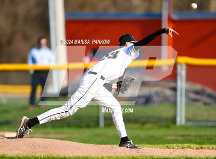 Thumbnail 3 in Bishop Grimes vs Syracuse photogallery.