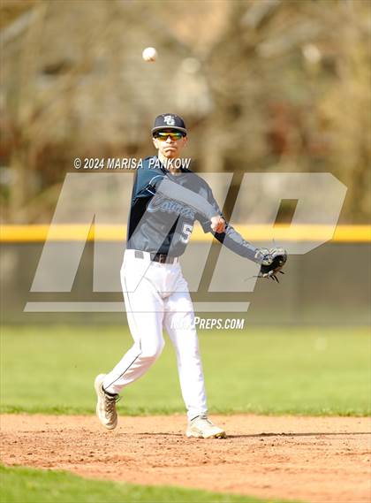 Thumbnail 1 in Bishop Grimes vs Syracuse photogallery.