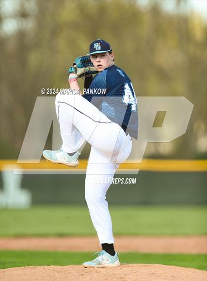 Thumbnail 3 in Bishop Grimes vs Syracuse photogallery.