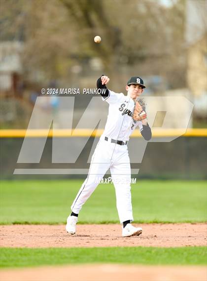 Thumbnail 3 in Bishop Grimes vs Syracuse photogallery.