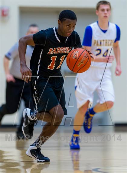 Thumbnail 3 in Blanco vs. Karnes City (UIL 2A Bi-District Playoff) photogallery.