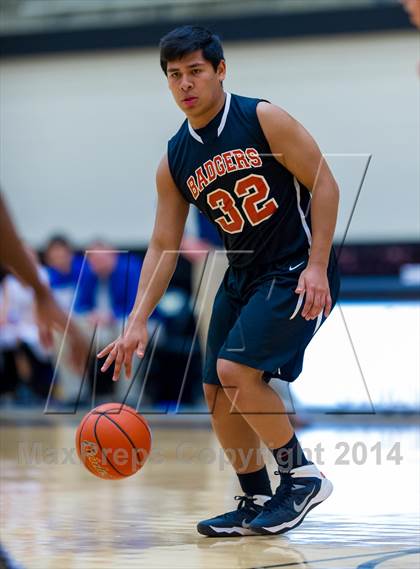 Thumbnail 3 in Blanco vs. Karnes City (UIL 2A Bi-District Playoff) photogallery.