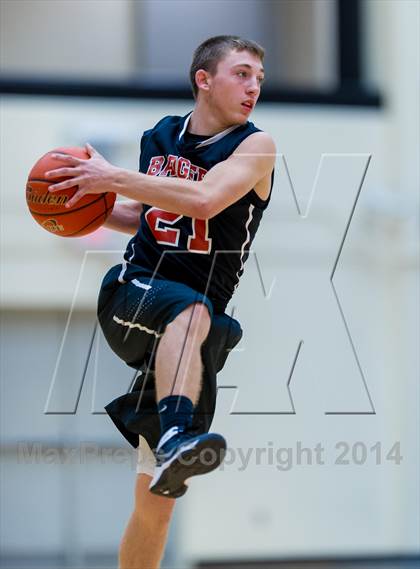 Thumbnail 2 in Blanco vs. Karnes City (UIL 2A Bi-District Playoff) photogallery.