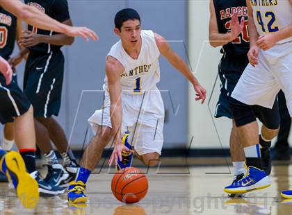 Thumbnail 2 in Blanco vs. Karnes City (UIL 2A Bi-District Playoff) photogallery.
