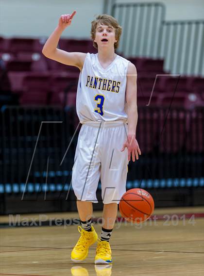 Thumbnail 1 in Blanco vs. Karnes City (UIL 2A Bi-District Playoff) photogallery.