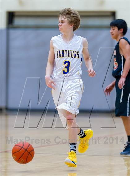 Thumbnail 3 in Blanco vs. Karnes City (UIL 2A Bi-District Playoff) photogallery.