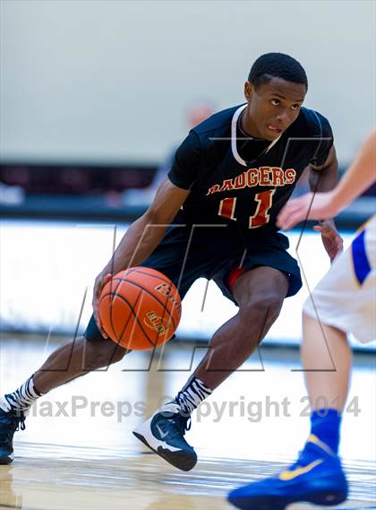 Thumbnail 2 in Blanco vs. Karnes City (UIL 2A Bi-District Playoff) photogallery.
