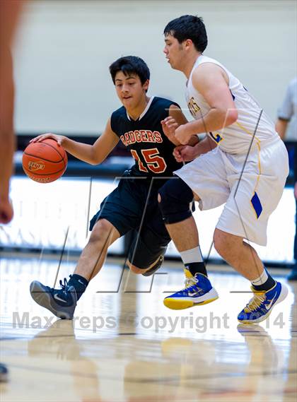 Thumbnail 3 in Blanco vs. Karnes City (UIL 2A Bi-District Playoff) photogallery.