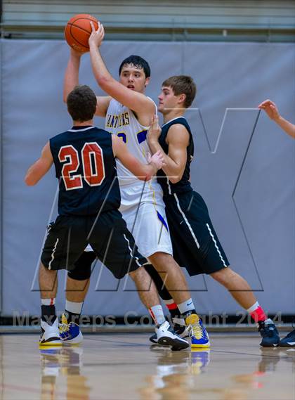 Thumbnail 1 in Blanco vs. Karnes City (UIL 2A Bi-District Playoff) photogallery.