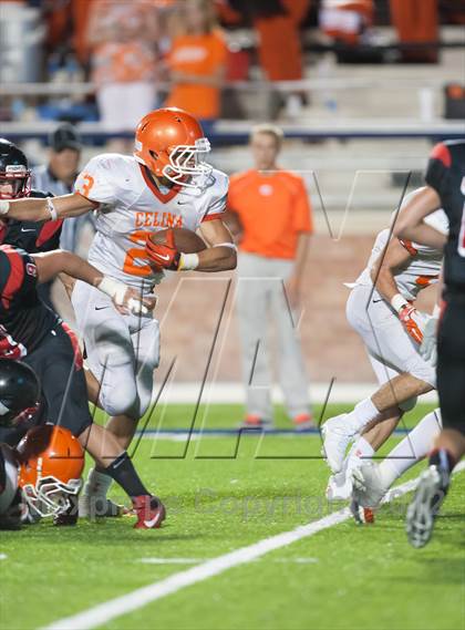Thumbnail 2 in Celina vs. Melissa photogallery.