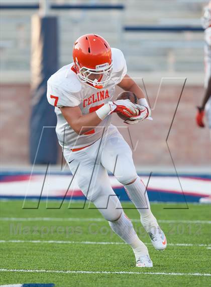 Thumbnail 1 in Celina vs. Melissa photogallery.