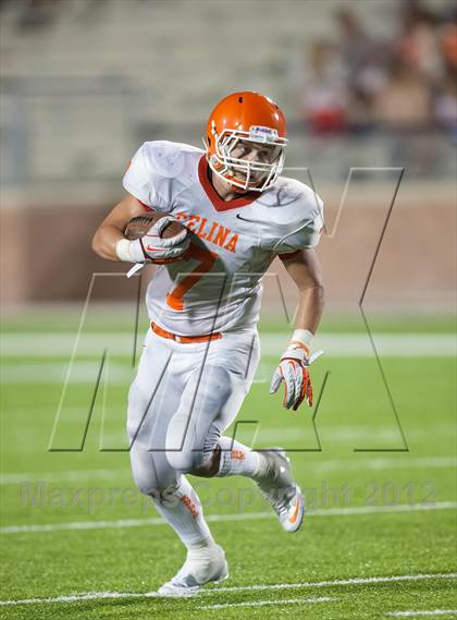 Thumbnail 1 in Celina vs. Melissa photogallery.