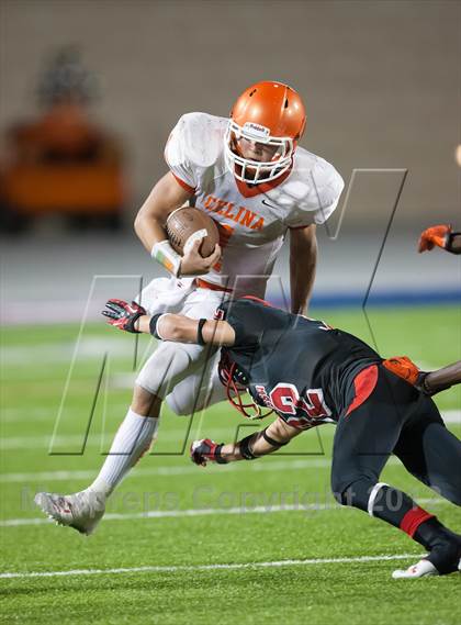 Thumbnail 2 in Celina vs. Melissa photogallery.