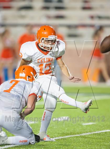 Thumbnail 1 in Celina vs. Melissa photogallery.