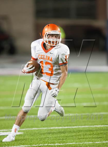 Thumbnail 3 in Celina vs. Melissa photogallery.