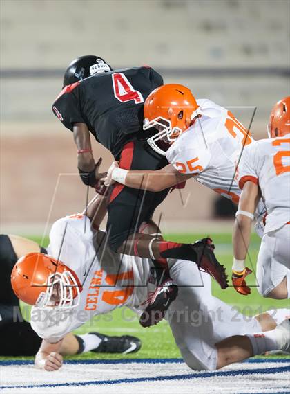 Thumbnail 3 in Celina vs. Melissa photogallery.