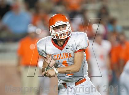 Thumbnail 2 in Celina vs. Melissa photogallery.