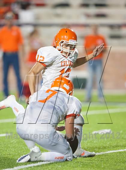 Thumbnail 2 in Celina vs. Melissa photogallery.