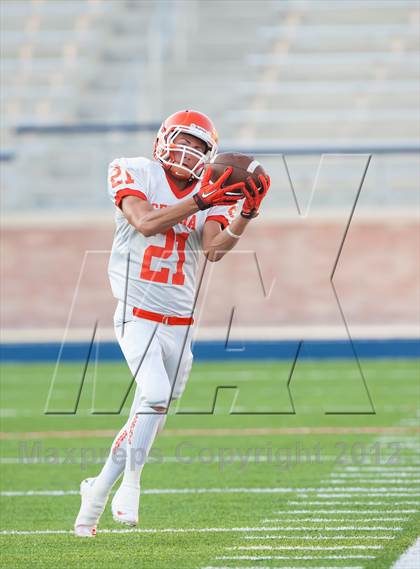 Thumbnail 3 in Celina vs. Melissa photogallery.