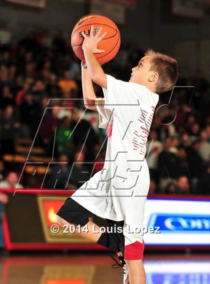 Thumbnail 3 in Westchester vs. DeMatha (Nike Extravaganza) photogallery.
