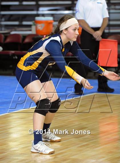 Thumbnail 1 in Arizona Lutheran Academy vs. Glendale Prep Academy (AIA D5 Final) photogallery.