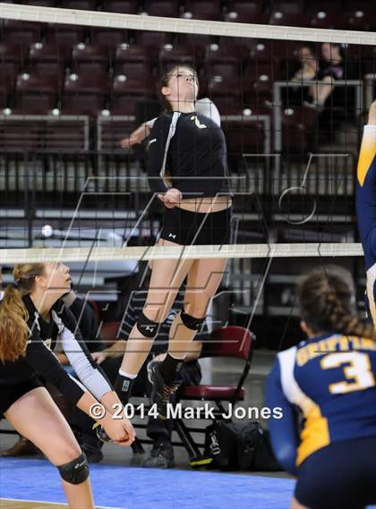 Thumbnail 3 in Arizona Lutheran Academy vs. Glendale Prep Academy (AIA D5 Final) photogallery.