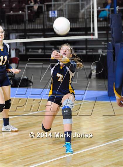 Thumbnail 2 in Arizona Lutheran Academy vs. Glendale Prep Academy (AIA D5 Final) photogallery.