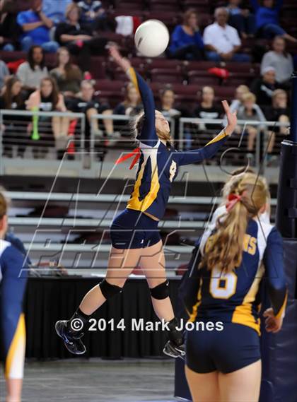 Thumbnail 2 in Arizona Lutheran Academy vs. Glendale Prep Academy (AIA D5 Final) photogallery.
