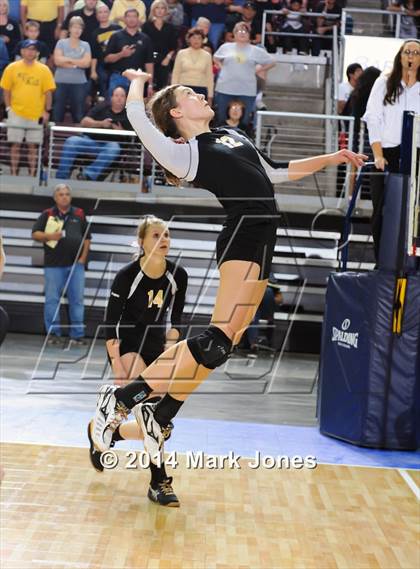 Thumbnail 2 in Arizona Lutheran Academy vs. Glendale Prep Academy (AIA D5 Final) photogallery.
