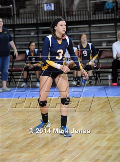 Thumbnail 3 in Arizona Lutheran Academy vs. Glendale Prep Academy (AIA D5 Final) photogallery.