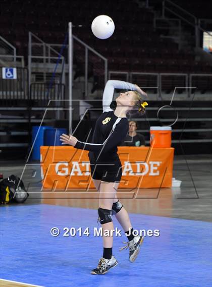 Thumbnail 3 in Arizona Lutheran Academy vs. Glendale Prep Academy (AIA D5 Final) photogallery.