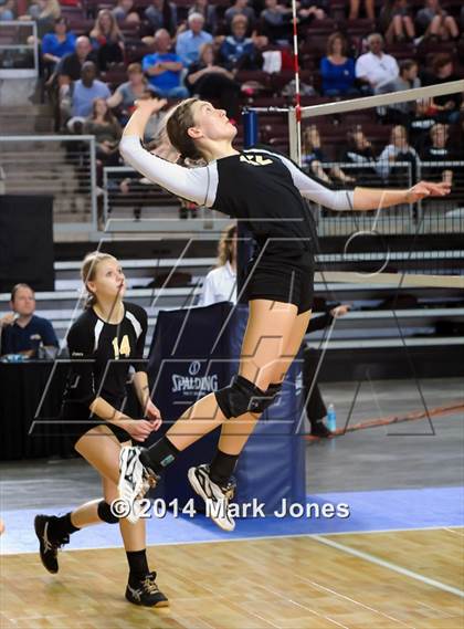 Thumbnail 3 in Arizona Lutheran Academy vs. Glendale Prep Academy (AIA D5 Final) photogallery.