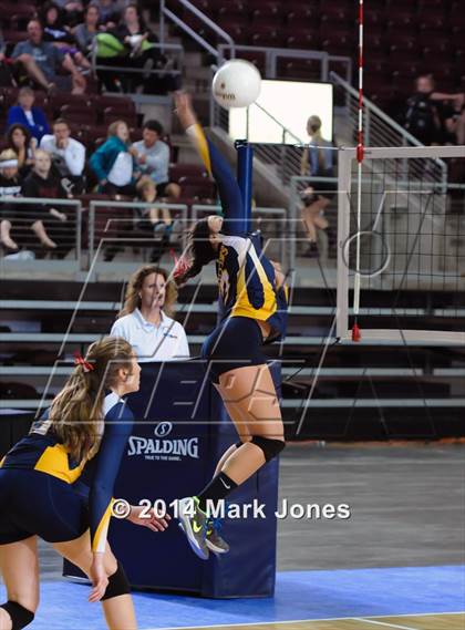Thumbnail 1 in Arizona Lutheran Academy vs. Glendale Prep Academy (AIA D5 Final) photogallery.