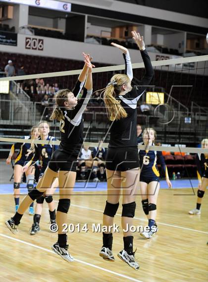 Thumbnail 3 in Arizona Lutheran Academy vs. Glendale Prep Academy (AIA D5 Final) photogallery.