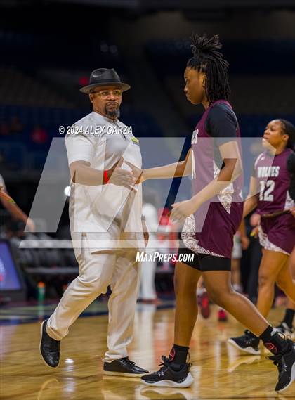 Thumbnail 2 in Liberty vs. Mansfield Timberview (UIL 5A Basketball Final) photogallery.