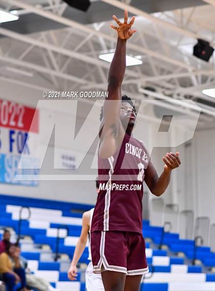Thumbnail 2 in Klein Collins vs Cinco Ranch photogallery.