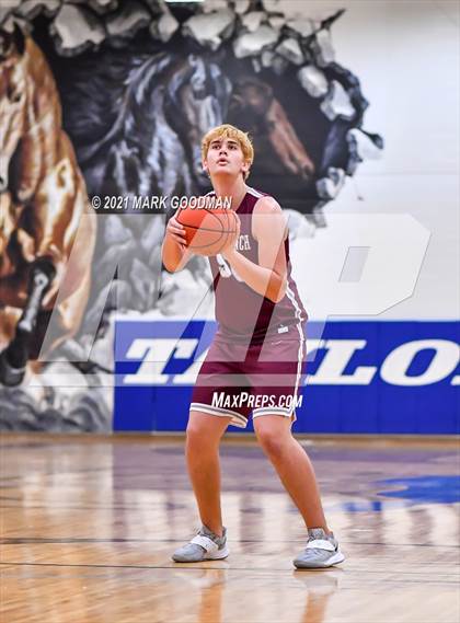 Thumbnail 3 in Klein Collins vs Cinco Ranch photogallery.
