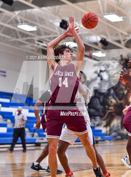 Thumbnail 2 in Klein Collins vs Cinco Ranch photogallery.