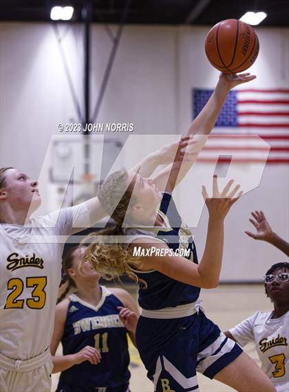 Thumbnail 2 in Fort Wayne Bishop Dwenger @ Fort Wayne Snider photogallery.